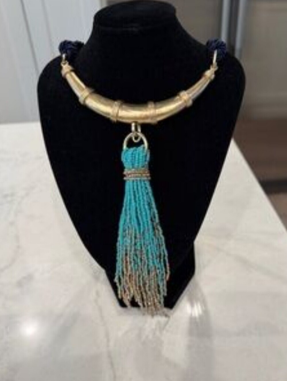 CHICOS GOLD PLATED TURQUISE COLOR BEADS. BAVY BLUE ROPE.STATEMENT PIECE NECKLACE